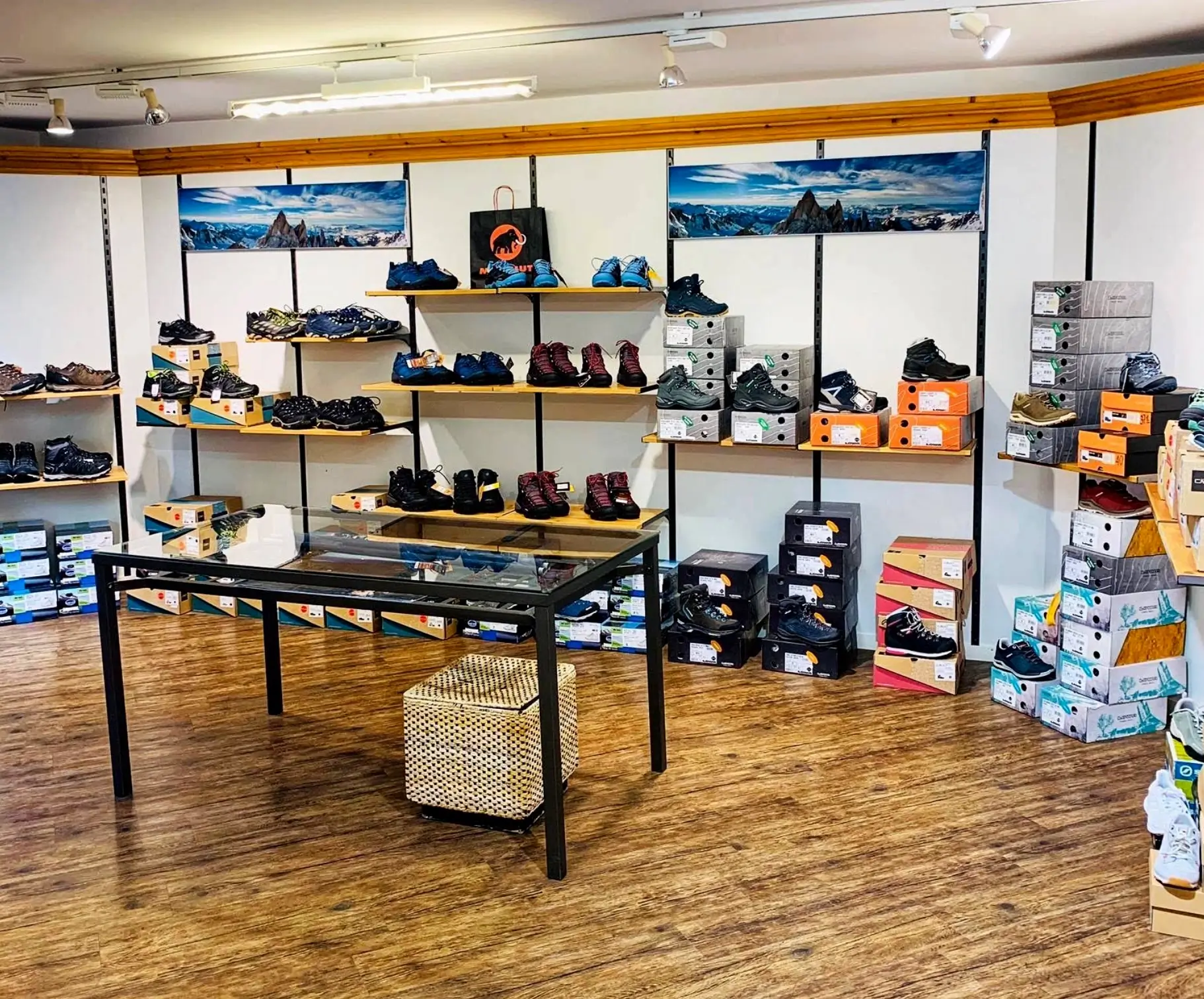 sportgeschaeft briand leukerbad innen 08