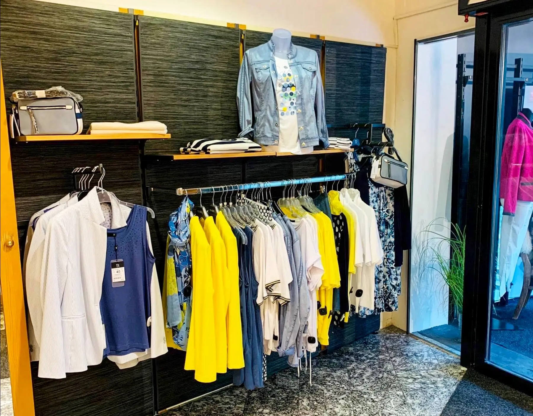 sportgeschaeft briand leukerbad innen 11 (1)